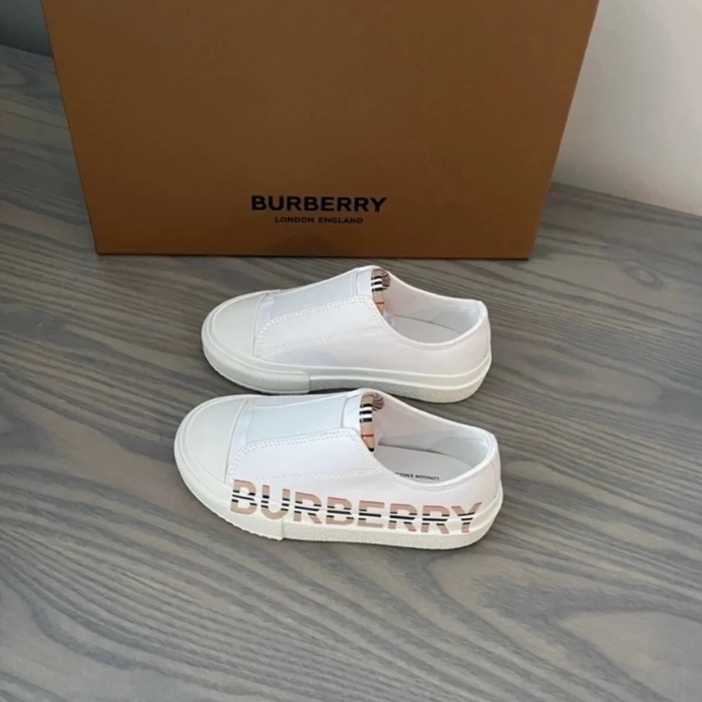BURBERRY TODDLER GIRL MINI LARKHALL LOW TOP SLIP ON SNEAKER